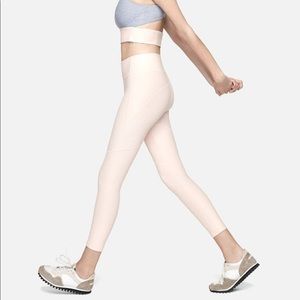 Outdoor Voices 3/4 warmup legging- size M